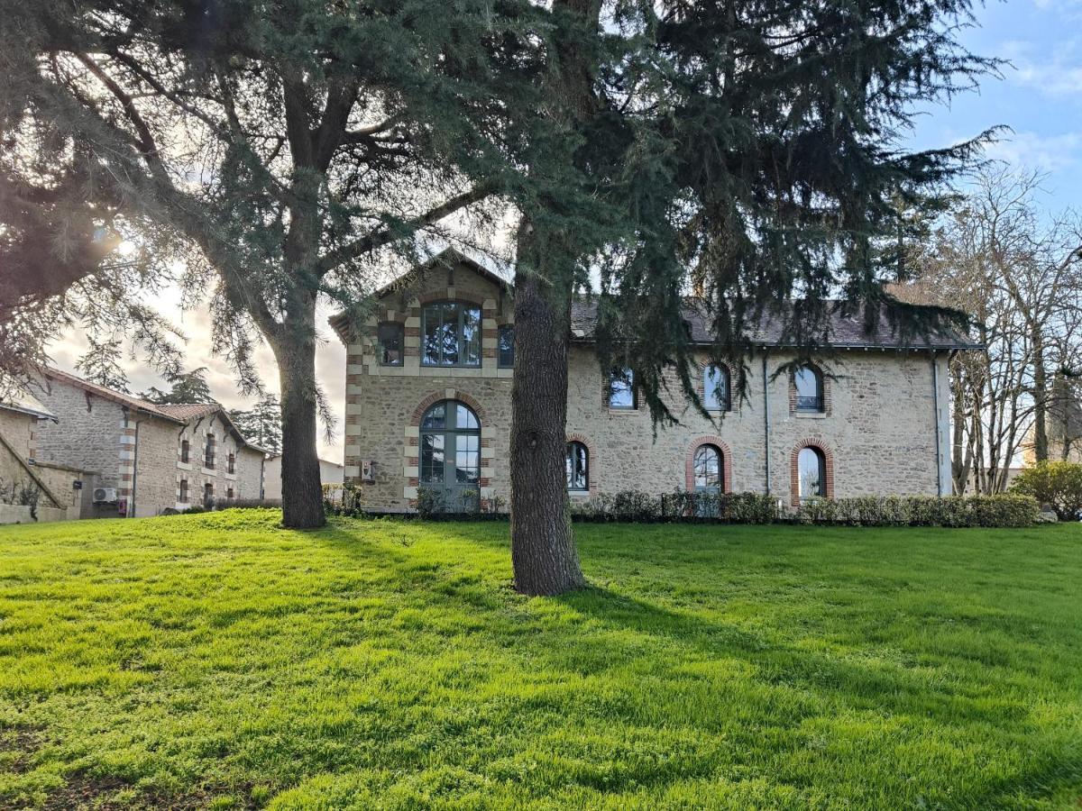 Hotel Chateau De La Barbiniere Сен-Лоран-сюр-Севр Экстерьер фото