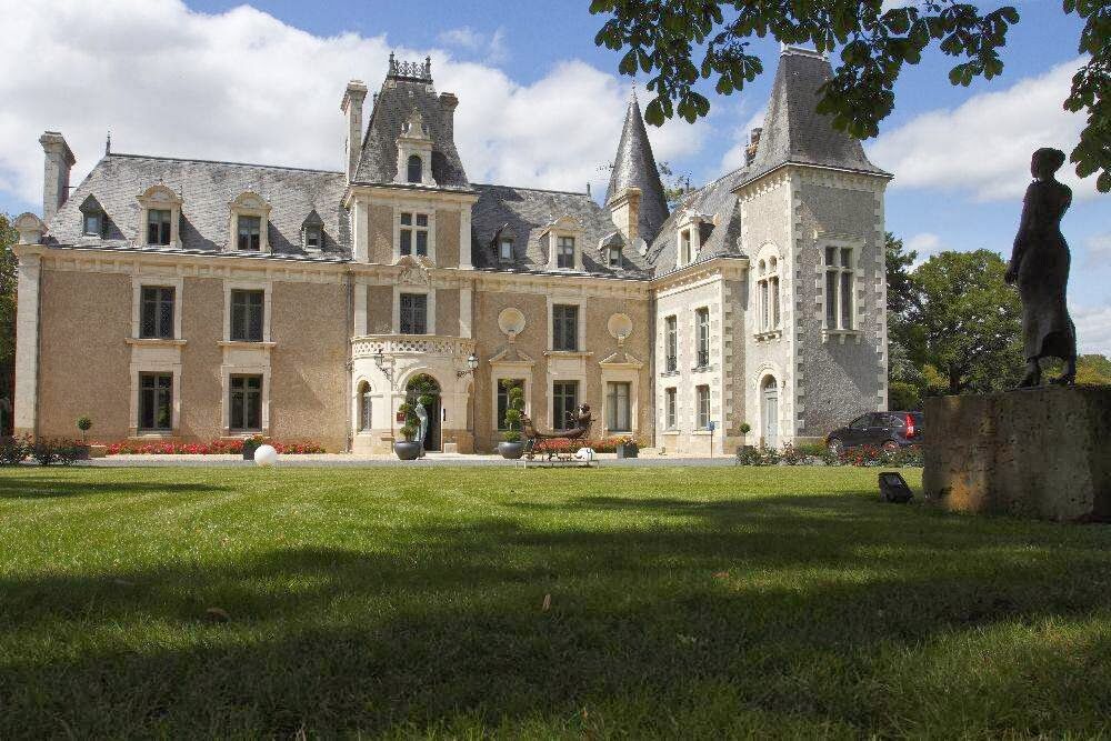 Hotel Chateau De La Barbiniere Сен-Лоран-сюр-Севр Экстерьер фото